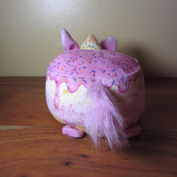 plush cookeez makery freezy cakez unicorn 2023 moose toys (W5973) - Picture 6 of 11
